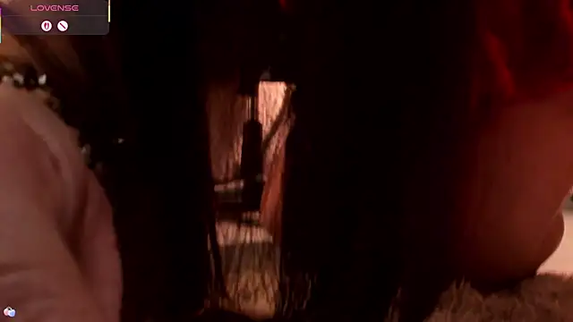 Snapshot of Miahsens chatting on 8, 11, 2025 Miahsens online show from 8, 11, 2025