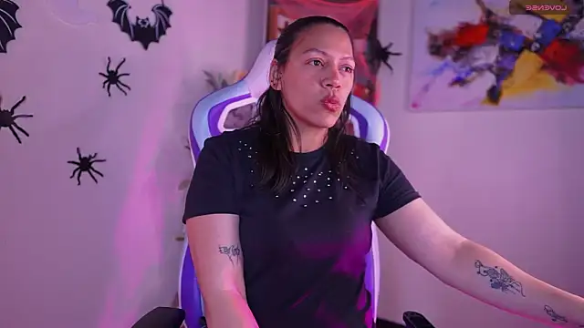 Snapshot of Cielo_Andrade chatting on 18, 10, 2025 Cielo Andrade online show from 18, 10, 2025