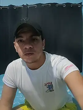 Snapshot of Aturo77 chatting on 17, 11, 2025 Aturo77 online show from 17, 11, 2025