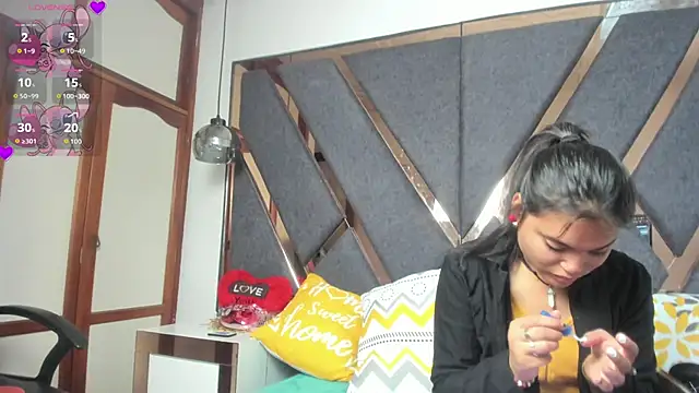 Snapshot of KimiAnal chatting on 11, 10, 2025 KimiAnal online show from 11, 10, 2025