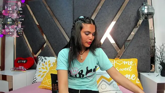 Snapshot of KimiAnal chatting on 13, 11, 2025 KimiAnal online show from 13, 11, 2025