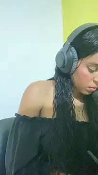 Snapshot of thepicis chatting on 21, 10, 2025 thepicis online show from 21, 10, 2025