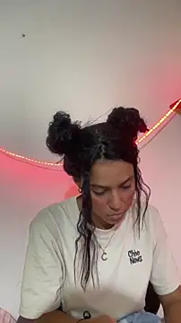 Snapshot of thepicis chatting on 8, 11, 2025 thepicis online show from 8, 11, 2025