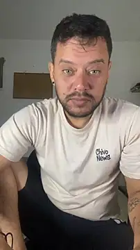 Snapshot of thepicis chatting on 19, 11, 2025 thepicis online show from 19, 11, 2025