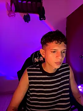 Snapshot of tylernova chatting on 17, 10, 2025 tylernova online show from 17, 10, 2025