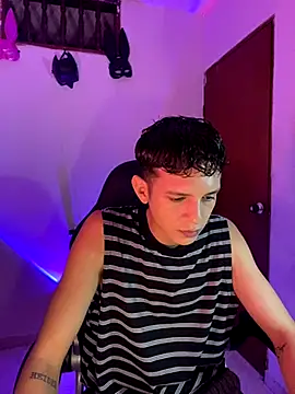 Snapshot of tylernova chatting on 30, 10, 2025 tylernova online show from 30, 10, 2025