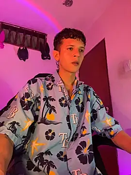 Snapshot of tylernova chatting on 2, 11, 2025 tylernova online show from 2, 11, 2025