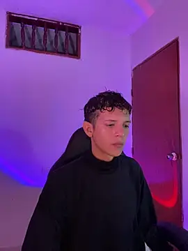 Snapshot of tylernova chatting on 7, 11, 2025 tylernova online show from 7, 11, 2025