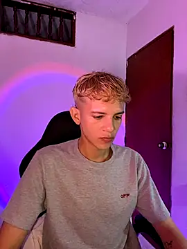 Snapshot of tylernova chatting on 9, 11, 2025 tylernova online show from 9, 11, 2025