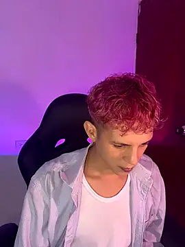 Snapshot of tylernova chatting on 15, 11, 2025 tylernova online show from 15, 11, 2025