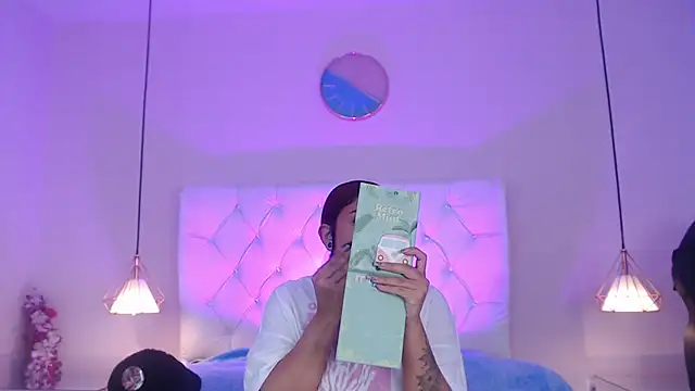 Snapshot of Bubbiecherry chatting on 24, 11, 2025 Bubbiecherry online show from 24, 11, 2025