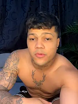 Snapshot of Boyhot_00 chatting on 10, 11, 2025 Boyhot 00 online show from 10, 11, 2025