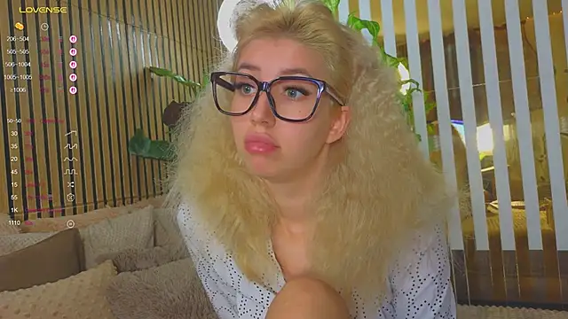 Violetttttta online show from 11, 10, 2025