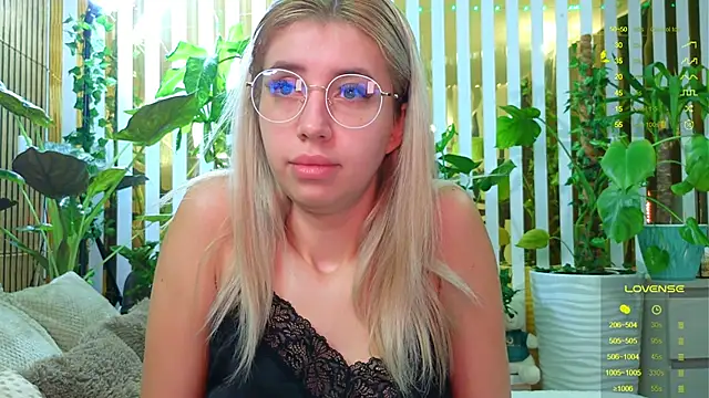 Violetttttta online show from 9, 11, 2025