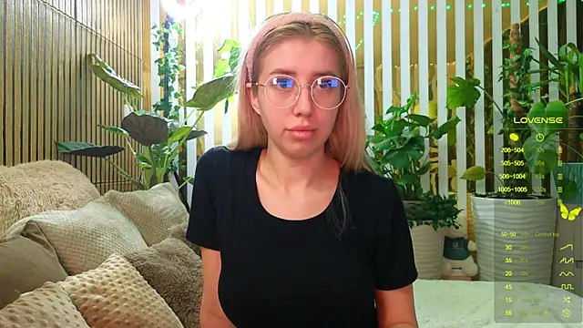 Violetttttta online show from 10, 11, 2025