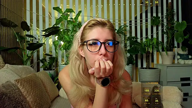 Violetttttta online show from 23, 11, 2025