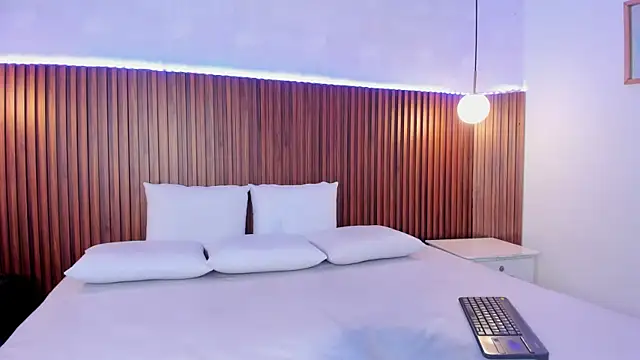 Snapshot of Foxy_Kylie chatting on 17, 10, 2025 Foxy Kylie online show from 17, 10, 2025