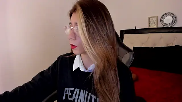 Sara Roades online show from 27, 11, 2025