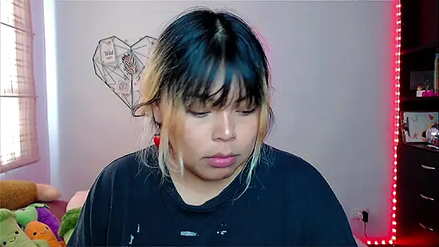 EllieMoonX online show from 1, 12, 2025