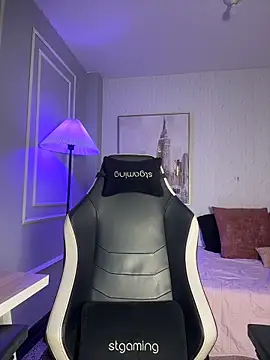 HoneyMollyX online show from 18, 2, 2026