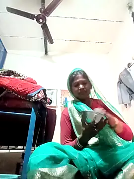 Hot hat online show from 11, 10, 2025