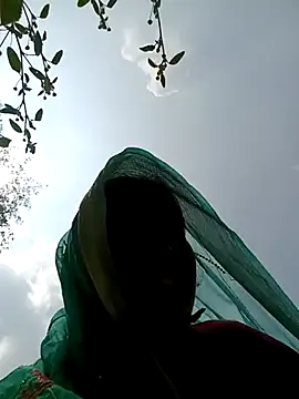 Hot hat online show from 20, 10, 2025