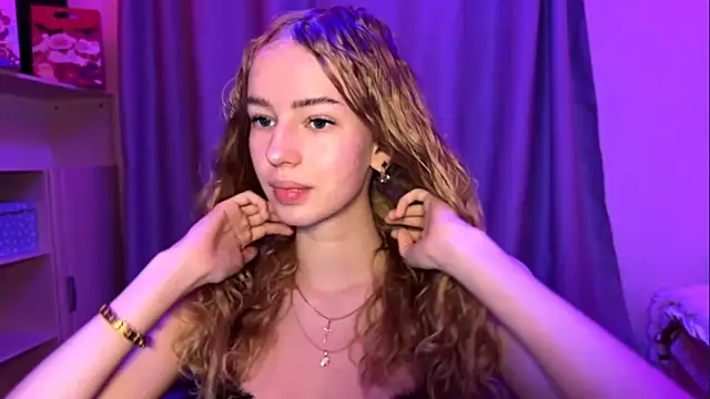 LunaCrave online show from 27, 11, 2025