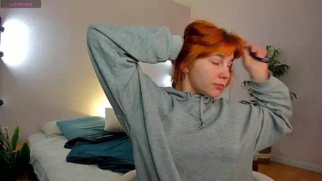 Snapshot of Rene_Shine chatting on 7, 3, 2026 Rene Shine online show from 7, 3, 2026