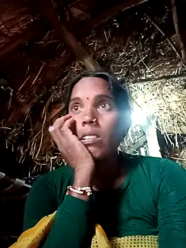 Snapshot of Cutsedi3 chatting on 22, 10, 2025 Cutsedi3 online show from 22, 10, 2025