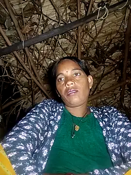 Snapshot of Cutsedi3 chatting on 28, 10, 2025 Cutsedi3 online show from 28, 10, 2025