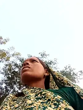 Snapshot of Cutsedi3 chatting on 15, 11, 2025 Cutsedi3 online show from 15, 11, 2025