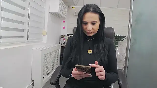 Snapshot of YaraXCox chatting on 9, 2, 2026 YaraXCox online show from 9, 2, 2026