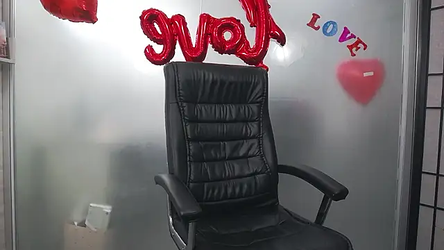 Snapshot of YaraXCox chatting on 14, 2, 2026 YaraXCox online show from 14, 2, 2026