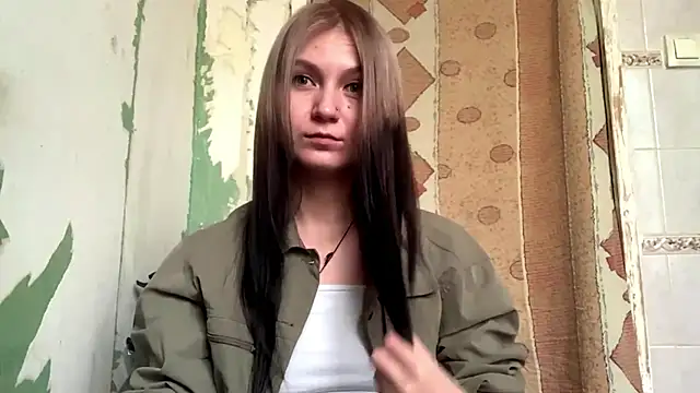 Snapshot of ArianeBhayani chatting on 18, 10, 2025 ArianeBhayani online show from 18, 10, 2025