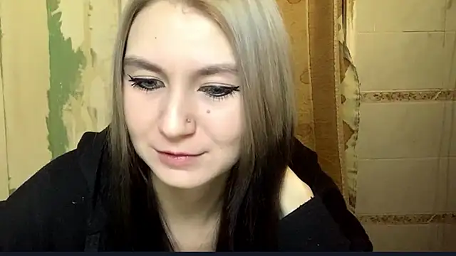 Snapshot of ArianeBhayani chatting on 25, 10, 2025 ArianeBhayani online show from 25, 10, 2025