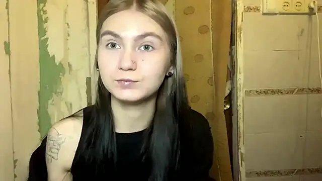 Snapshot of ArianeBhayani chatting on 5, 11, 2025 ArianeBhayani online show from 5, 11, 2025