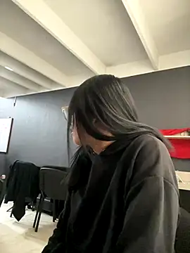 angie rousse  online show from 17, 11, 2025