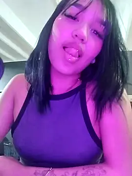 Snapshot of Valen_russo chatting on 16, 10, 2025 Valen russo online show from 16, 10, 2025