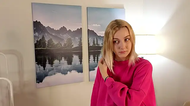 CeIenaLafler online show from 13, 10, 2025