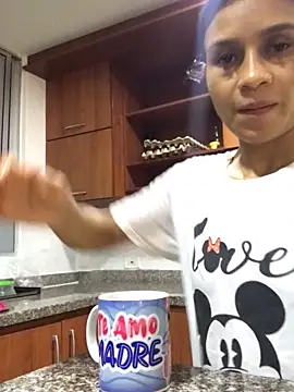 Snapshot of Annylittle_ chatting on 20, 11, 2025 Annylittle online show from 20, 11, 2025