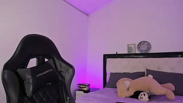 Snapshot of Barbieteeen chatting on 16, 11, 2025 Barbieteeen online show from 16, 11, 2025