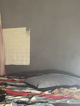 Nicolebermudez online show from 23, 11, 2025