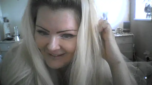 Sultress6969 online show from 11, 10, 2025