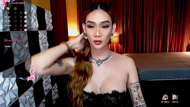 MeatyCockLuna online show from 24, 11, 2025