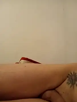 Snapshot of jjLARAY chatting on 31, 10, 2025 jjLARAY online show from 31, 10, 2025