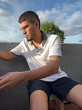 mirallesandbig online show from 31, 10, 2025