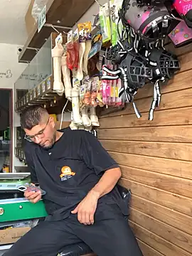 mirallesandbig online show from 15, 1, 2026