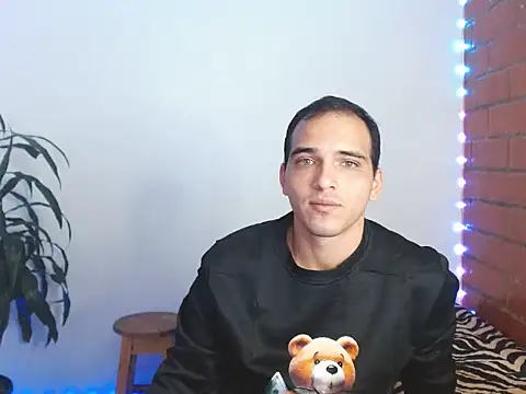 Snapshot of Maax3023 chatting on 27, 10, 2025 Maax3023 online show from 27, 10, 2025