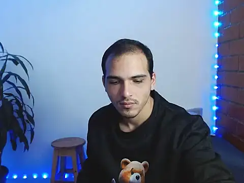 Snapshot of Maax3023 chatting on 6, 11, 2025 Maax3023 online show from 6, 11, 2025