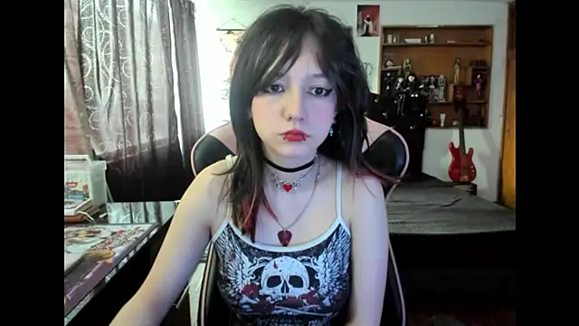 Snapshot of Maki_Zein_ chatting on 5, 11, 2025 Maki Zein online show from 5, 11, 2025